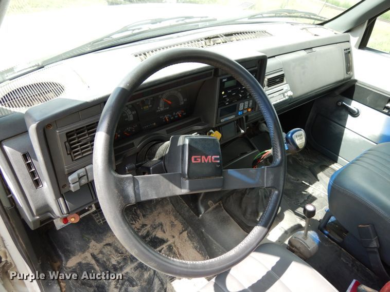 image for item DH6530 2000 GMC C8500  flat dump bed truck