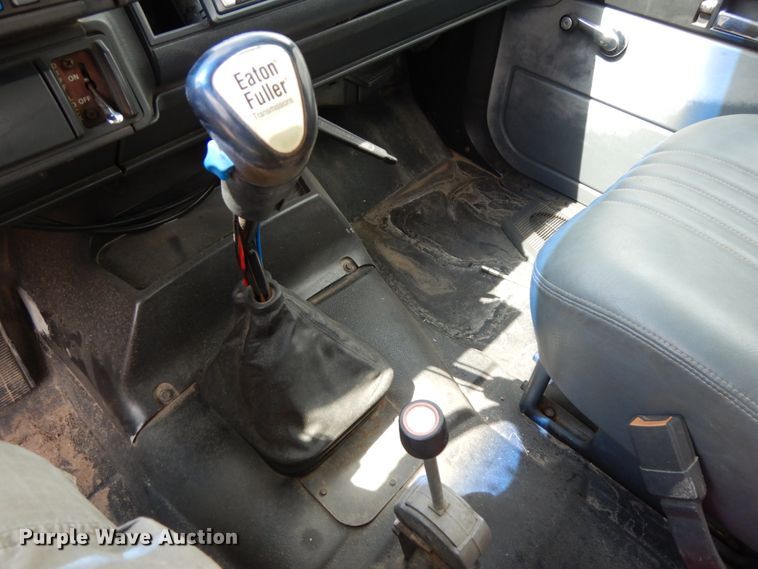 image for item DH6530 2000 GMC C8500  flat dump bed truck