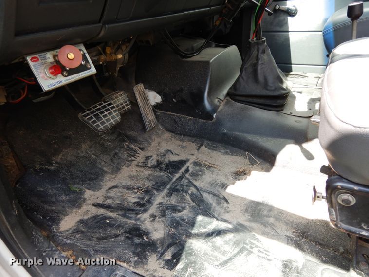 image for item DH6530 2000 GMC C8500  flat dump bed truck