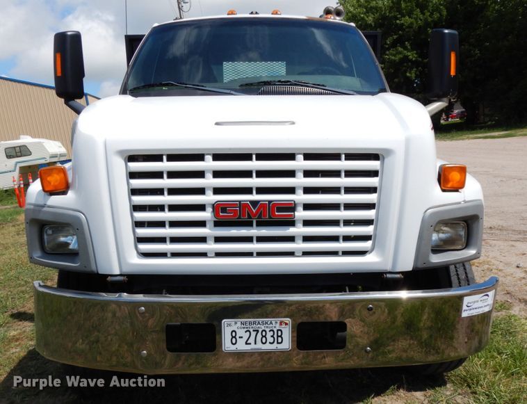 image for item DH6531 2006 GMC C8500  flatbed truck