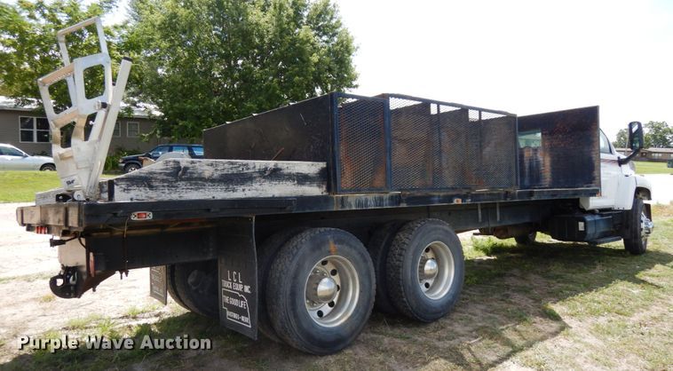 image for item DH6531 2006 GMC C8500  flatbed truck