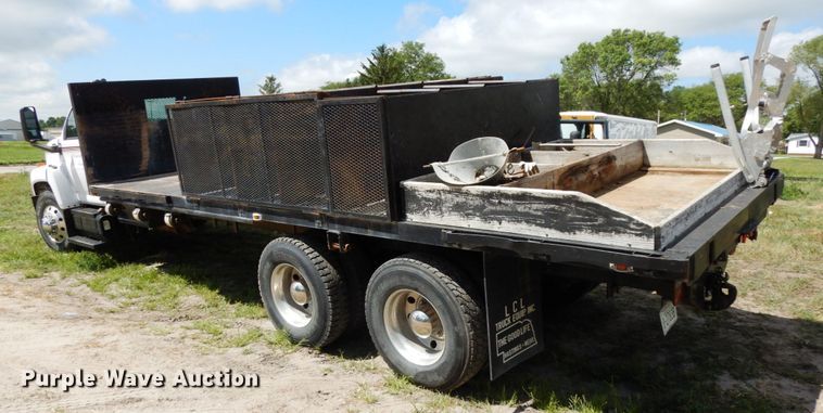 image for item DH6531 2006 GMC C8500  flatbed truck