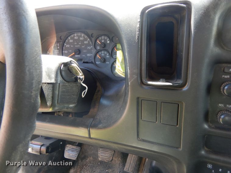 image for item DH6531 2006 GMC C8500  flatbed truck