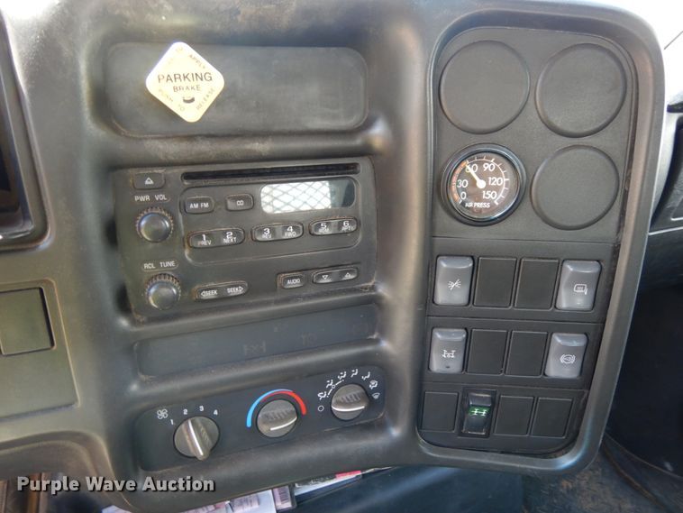 image for item DH6531 2006 GMC C8500  flatbed truck