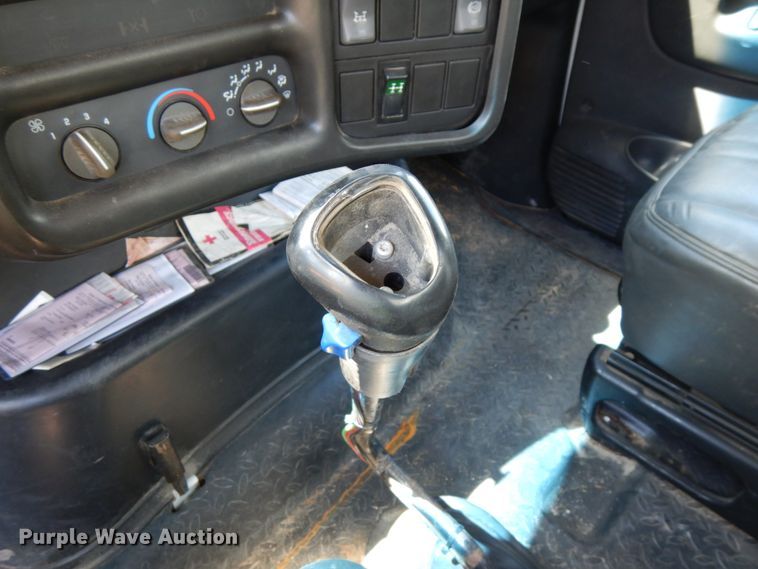 image for item DH6531 2006 GMC C8500  flatbed truck