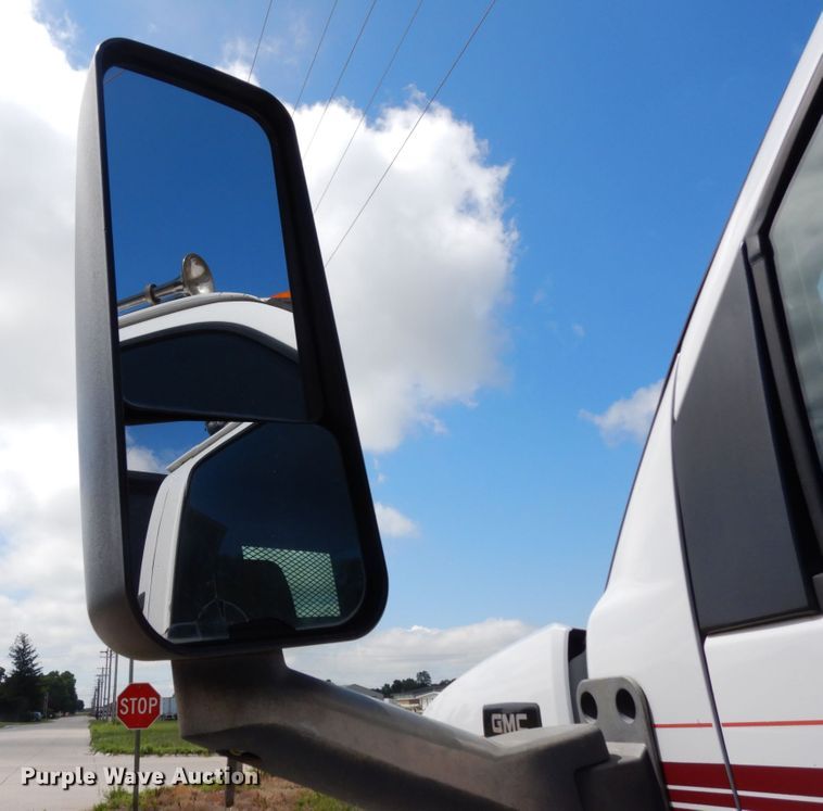 image for item DH6531 2006 GMC C8500  flatbed truck