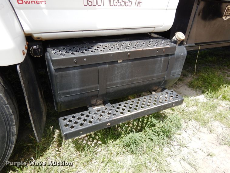 image for item DH6531 2006 GMC C8500  flatbed truck