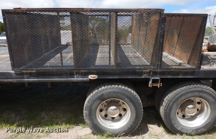 image for item DH6531 2006 GMC C8500  flatbed truck