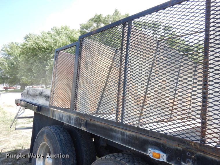 image for item DH6531 2006 GMC C8500  flatbed truck