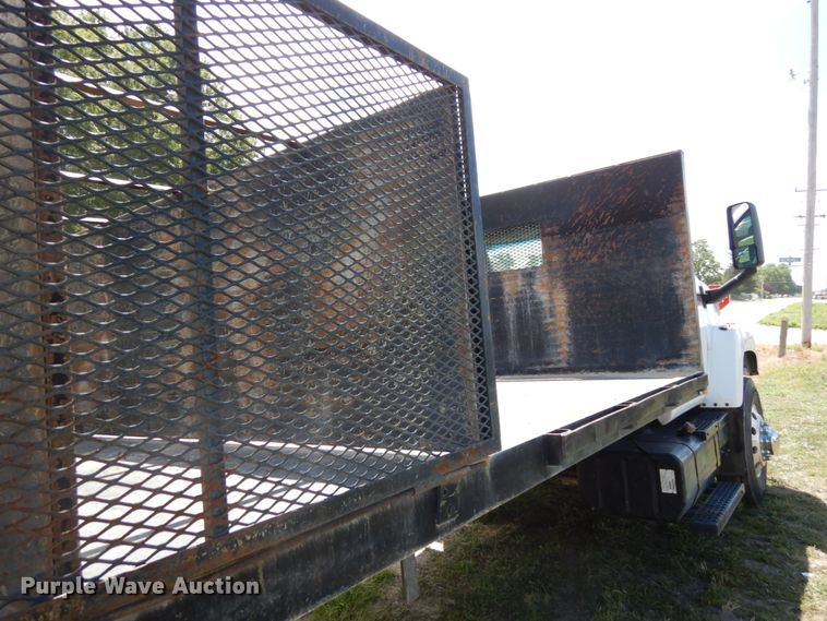 image for item DH6531 2006 GMC C8500  flatbed truck