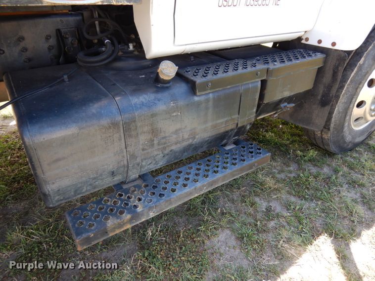 image for item DH6531 2006 GMC C8500  flatbed truck