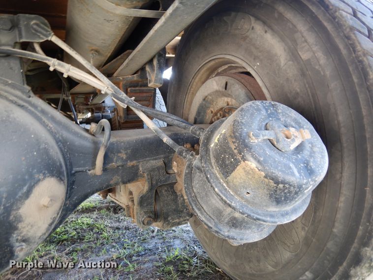 image for item DH6531 2006 GMC C8500  flatbed truck