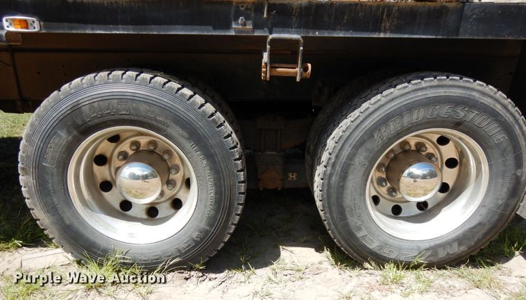 image for item DH6531 2006 GMC C8500  flatbed truck