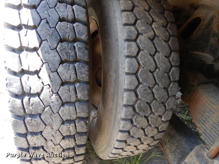 image for item DH6531 2006 GMC C8500  flatbed truck