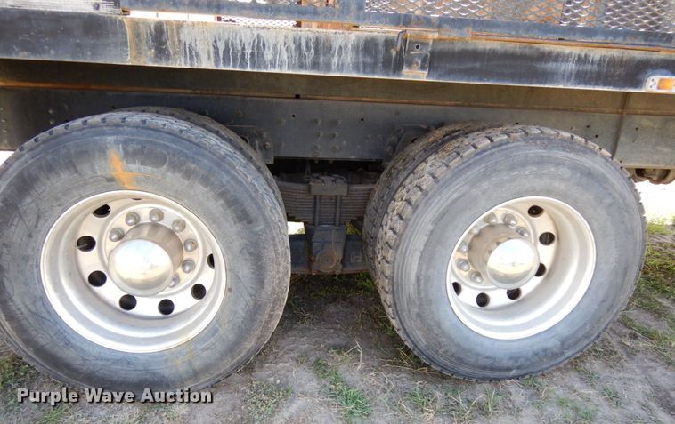 image for item DH6531 2006 GMC C8500  flatbed truck