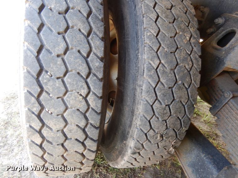 image for item DH6531 2006 GMC C8500  flatbed truck