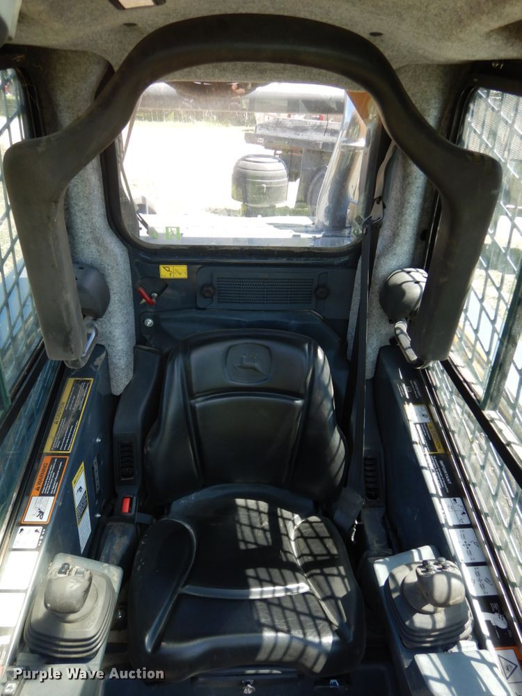 image for item DH6532 2016 John Deere 333E  tracked skid steer loader