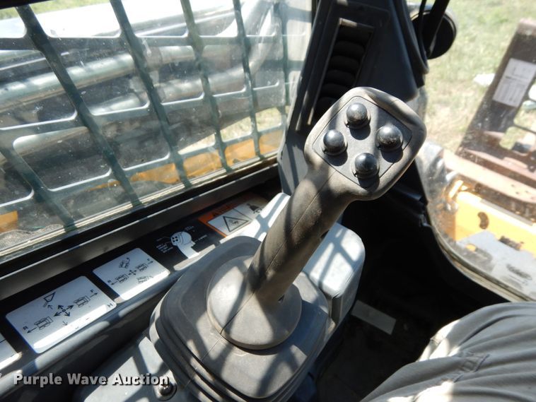 image for item DH6532 2016 John Deere 333E  tracked skid steer loader