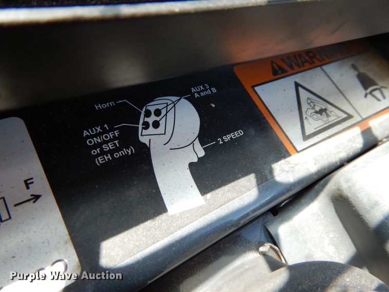 image for item DH6532 2016 John Deere 333E  tracked skid steer loader