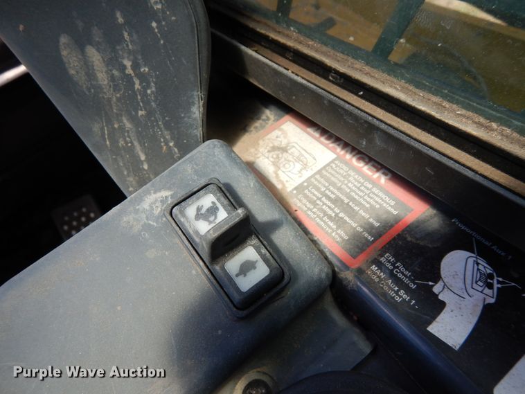 image for item DH6532 2016 John Deere 333E  tracked skid steer loader