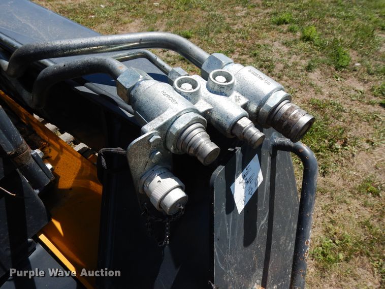 image for item DH6532 2016 John Deere 333E  tracked skid steer loader