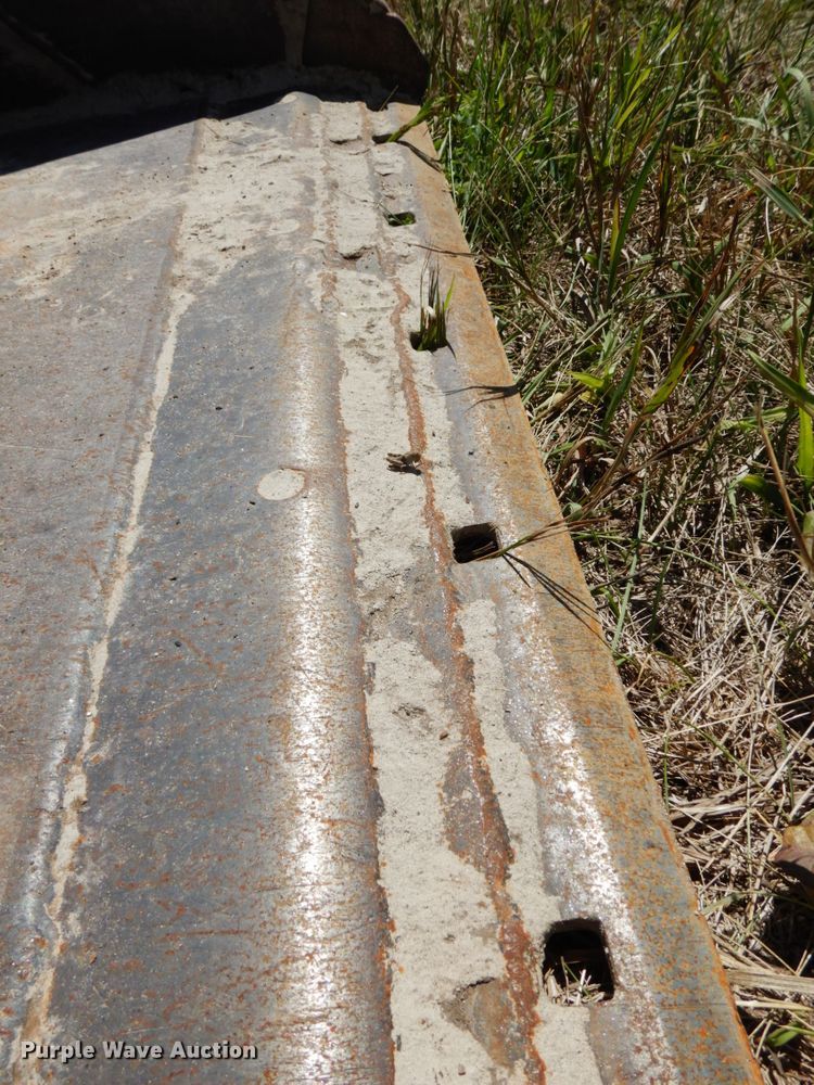 image for item DH6532 2016 John Deere 333E  tracked skid steer loader