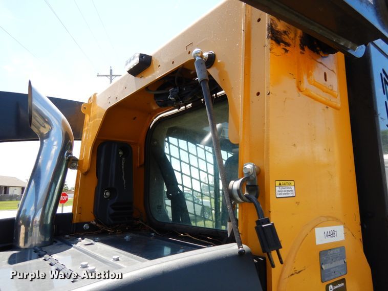 image for item DH6532 2016 John Deere 333E  tracked skid steer loader