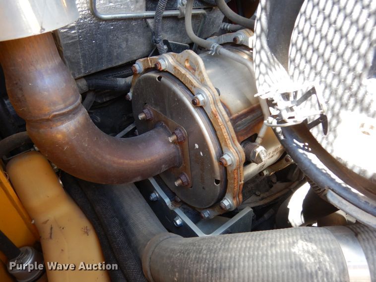 image for item DH6532 2016 John Deere 333E  tracked skid steer loader