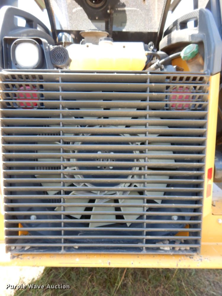 image for item DH6532 2016 John Deere 333E  tracked skid steer loader