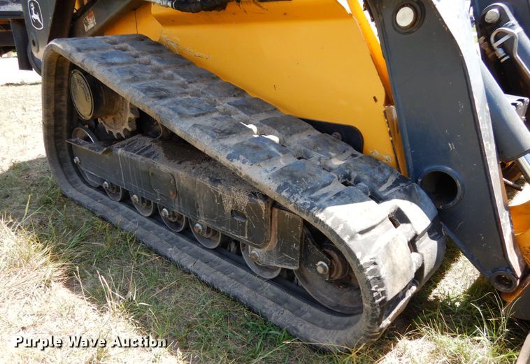image for item DH6532 2016 John Deere 333E  tracked skid steer loader