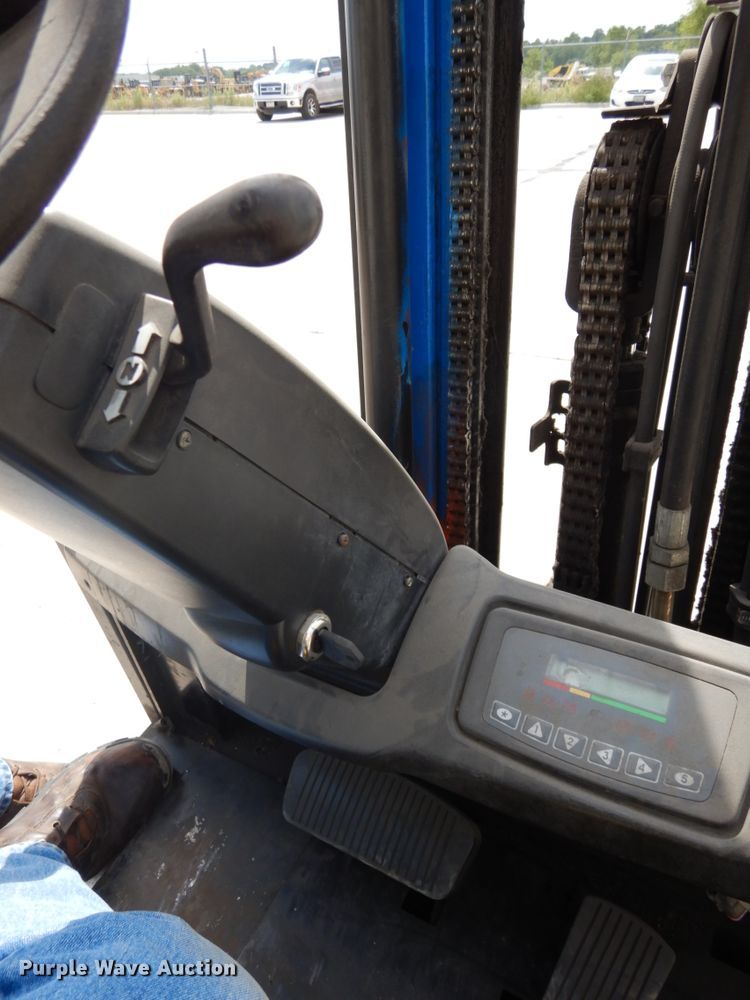 image for item DH6541 Yale ERP040THN48TE084 forklift