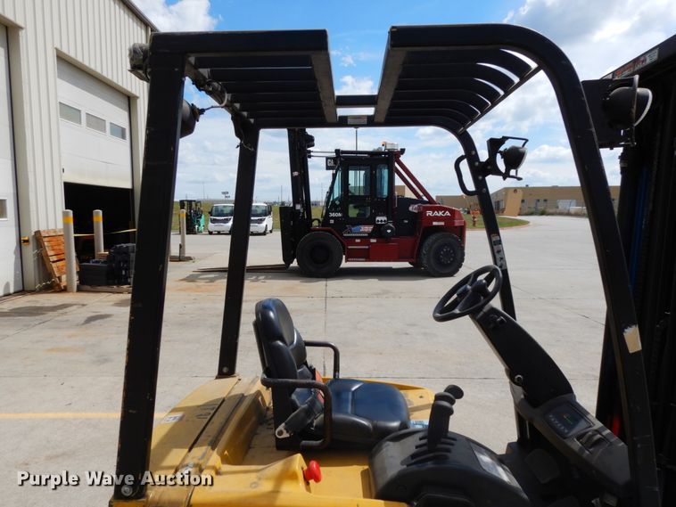 image for item DH6541 Yale ERP040THN48TE084 forklift