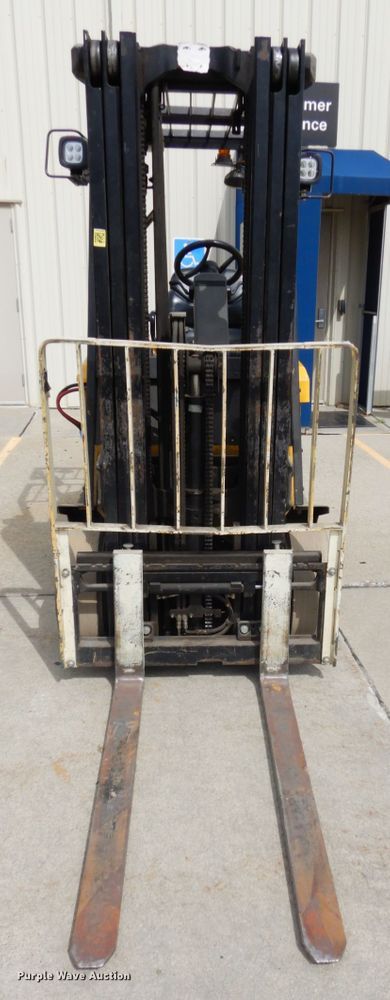 image for item DH6542 Yale ERC050GHN48TE084  forklift