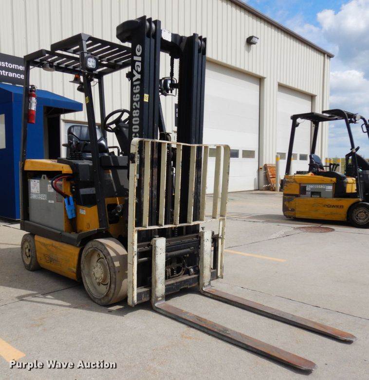 image for item DH6542 Yale ERC050GHN48TE084  forklift