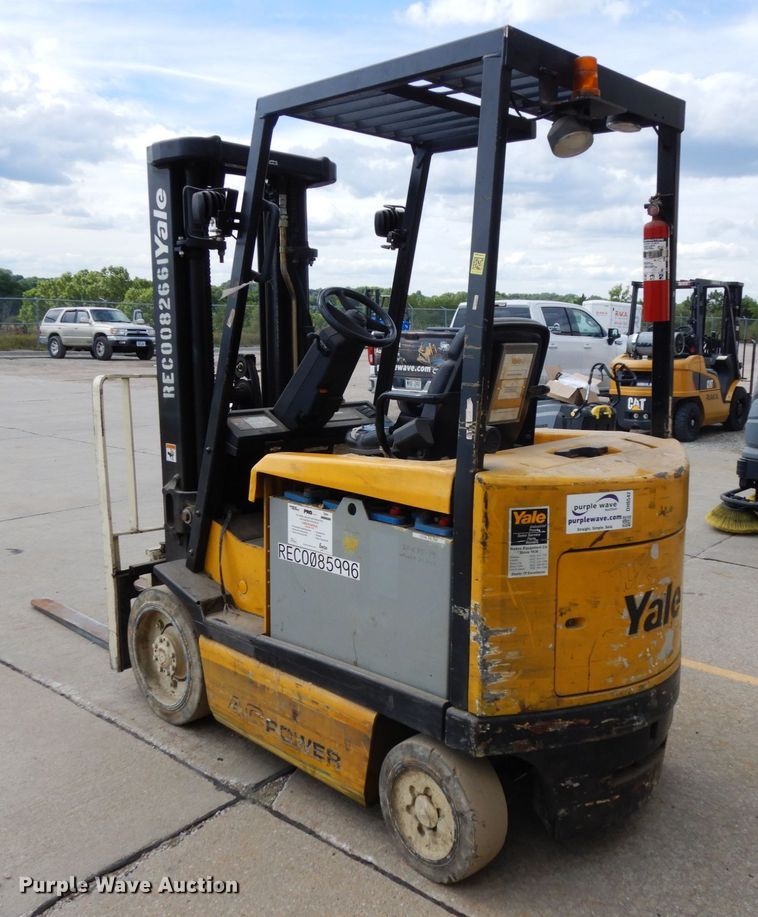 image for item DH6542 Yale ERC050GHN48TE084  forklift