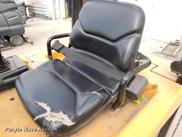 image for item DH6542 Yale ERC050GHN48TE084  forklift