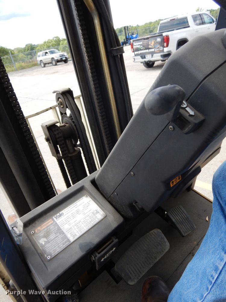 image for item DH6542 Yale ERC050GHN48TE084  forklift
