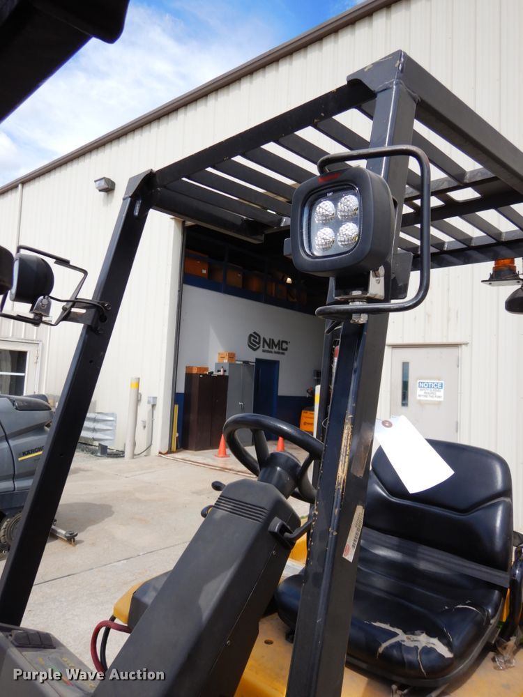 image for item DH6542 Yale ERC050GHN48TE084  forklift