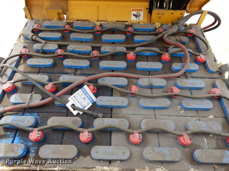 image for item DH6542 Yale ERC050GHN48TE084  forklift