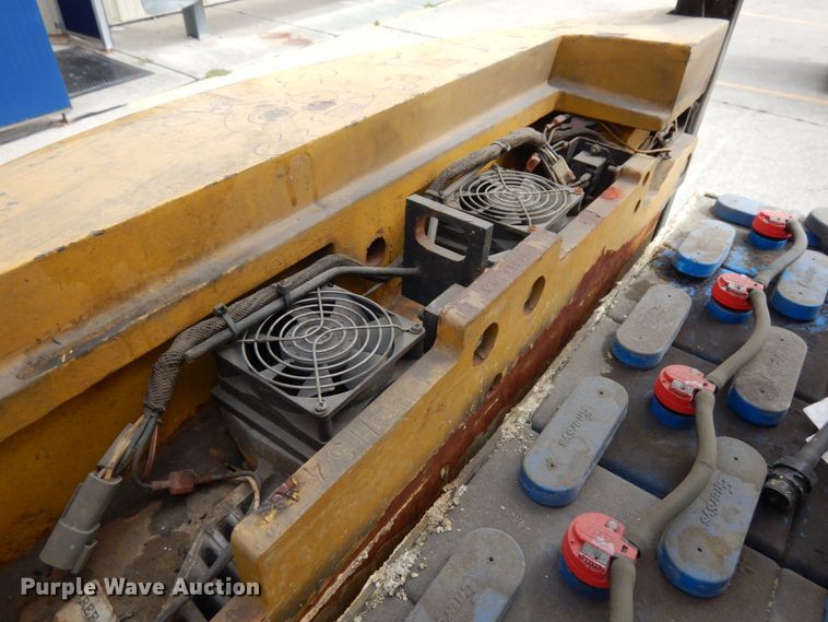 image for item DH6542 Yale ERC050GHN48TE084  forklift