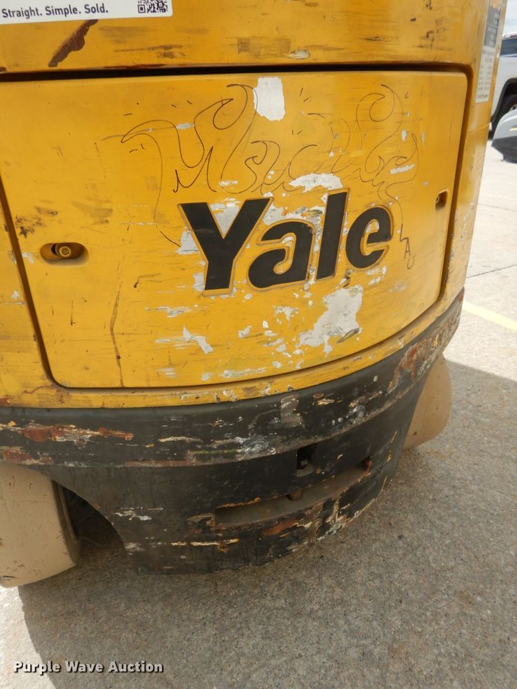 image for item DH6542 Yale ERC050GHN48TE084  forklift