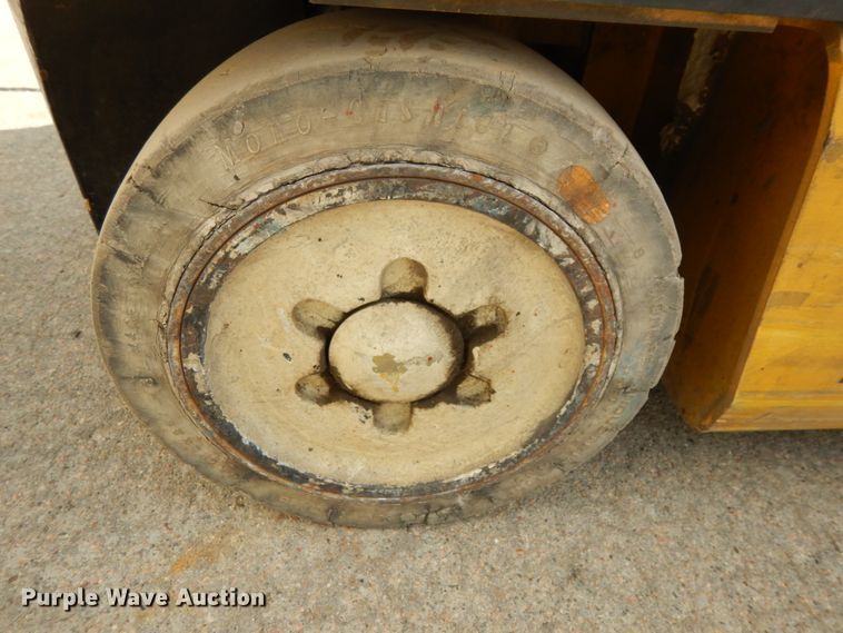 image for item DH6542 Yale ERC050GHN48TE084  forklift