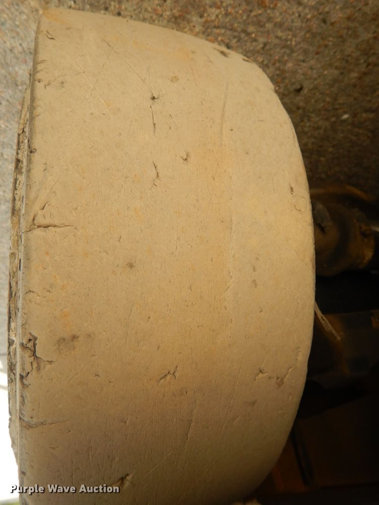 image for item DH6542 Yale ERC050GHN48TE084  forklift