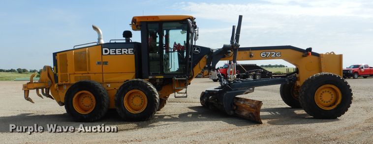 image for item DI0269 2013 John Deere 672G  motor grader