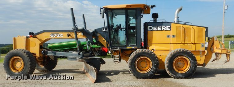 image for item DI0269 2013 John Deere 672G  motor grader