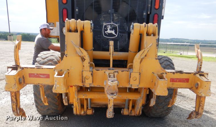 image for item DI0269 2013 John Deere 672G  motor grader