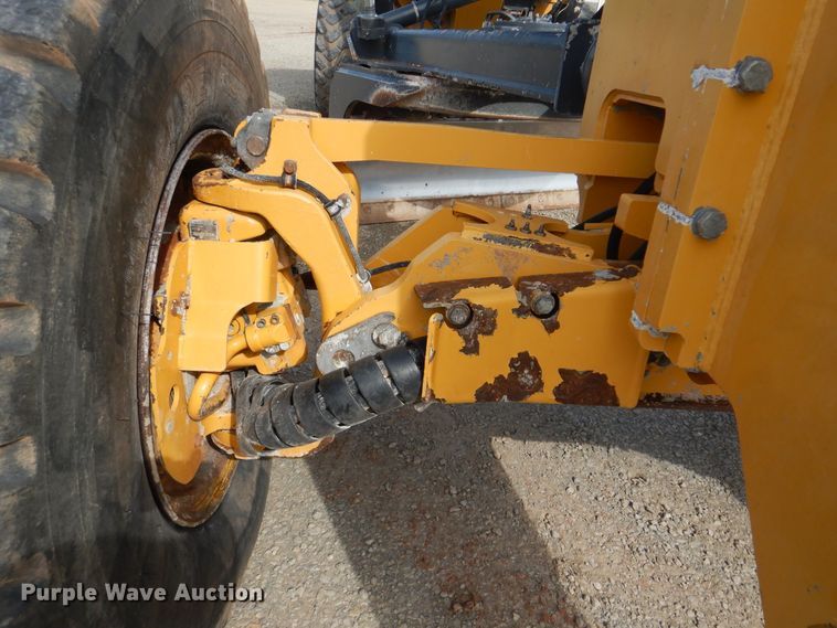 image for item DI0269 2013 John Deere 672G  motor grader