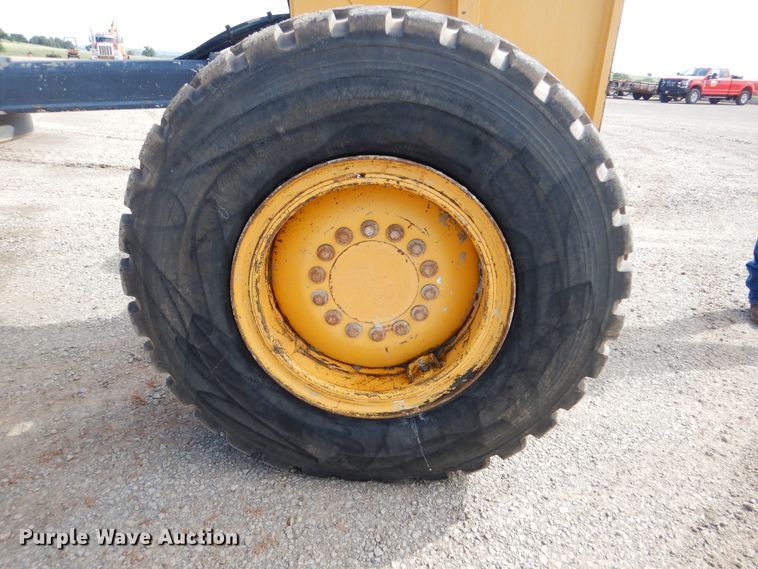 image for item DI0269 2013 John Deere 672G  motor grader