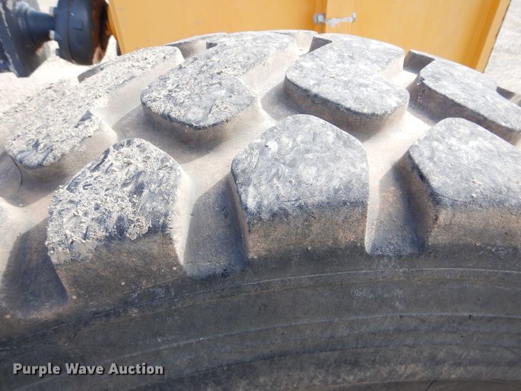 image for item DI0269 2013 John Deere 672G  motor grader