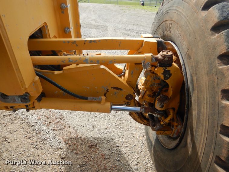 image for item DI0269 2013 John Deere 672G  motor grader